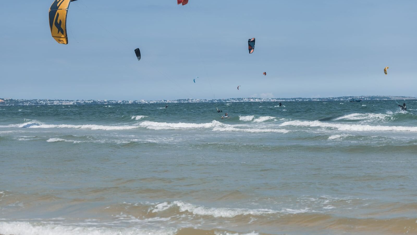 Photo kitesurf-ou-windsurf-choisir - Windsurf Online
